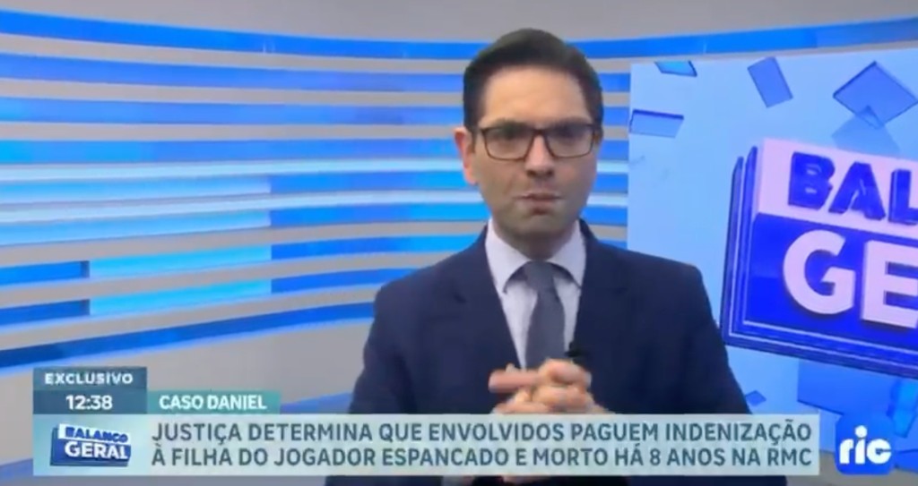 Apresentador do Balanço Geral, da RIC TV, anunciando a decisão no Caso Daniel
